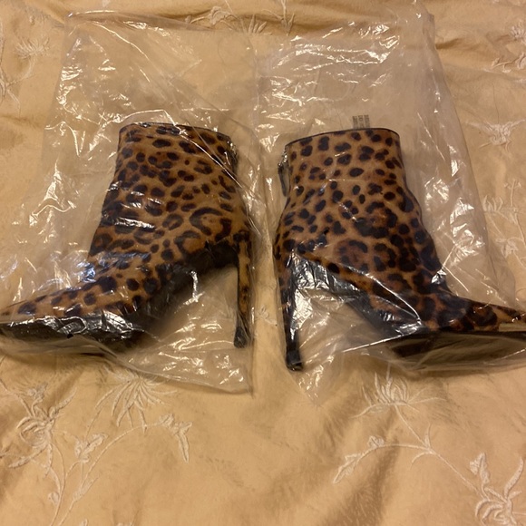 Real cow fur hill bouts - Picture 7 of 8